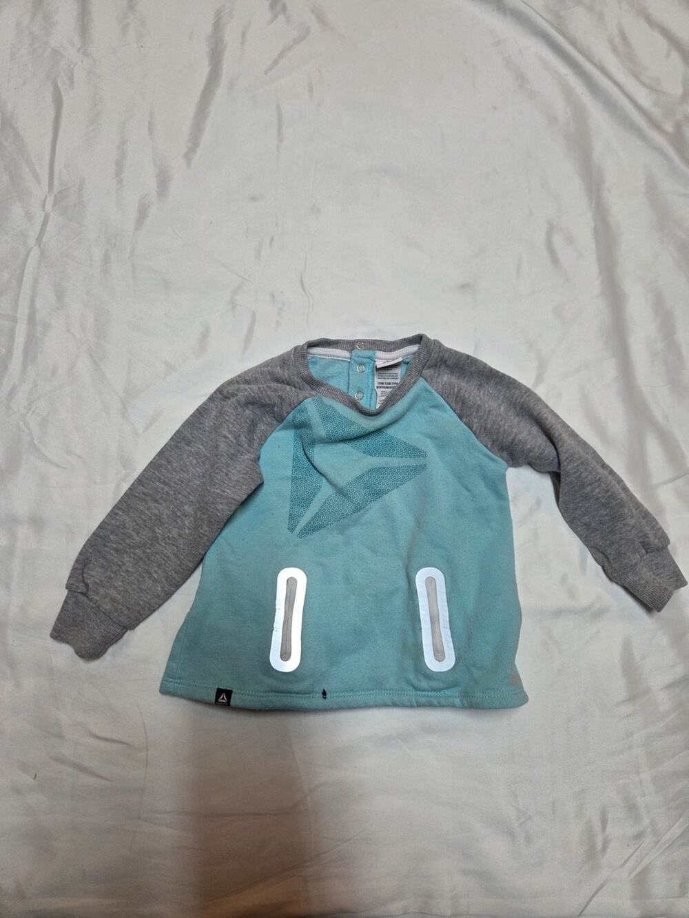 Reebok Kids Raglan Sweatshirt in Aqua & Gray